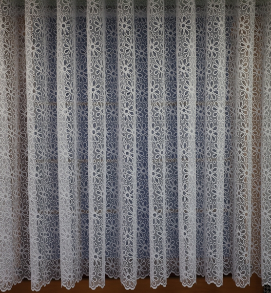 Bílá, žakárová záclona, hustší, celoplošný vzor, metráž - 4047