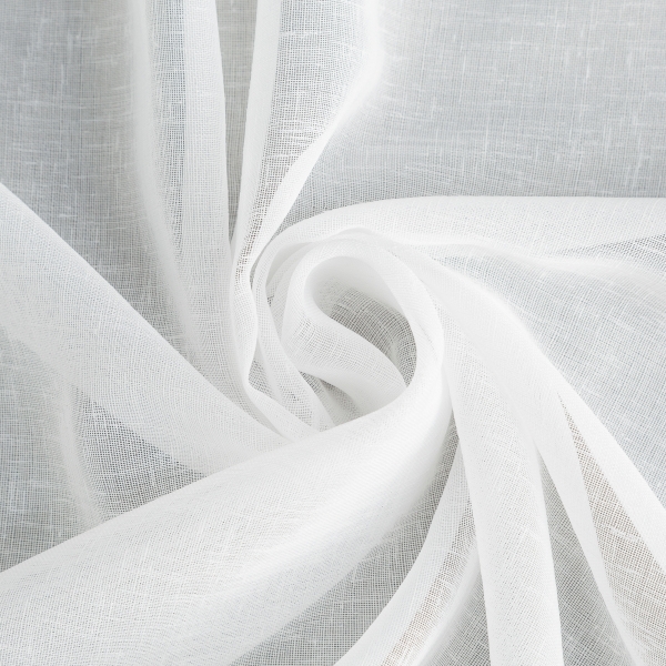 Bílá záclona - přírodní materiál